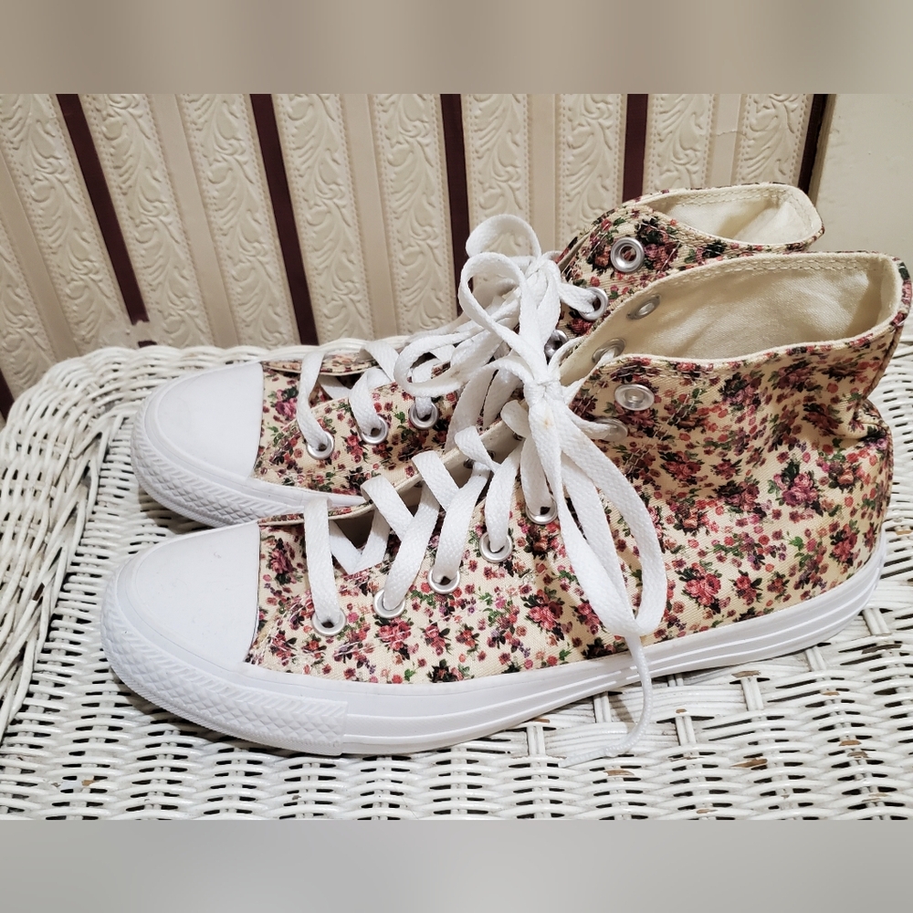 Converse Floral High Top Sneaker 8.5